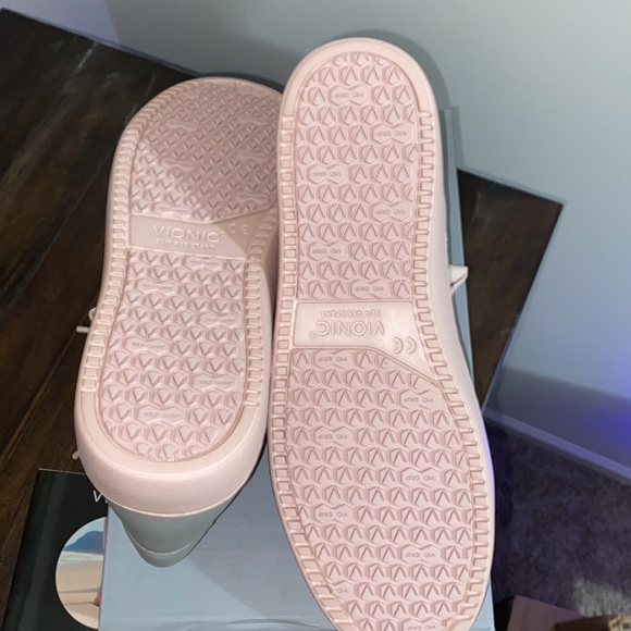 Vionic Mable Grey & Pink Size 10 - Never Worn - Picture 5 of 6